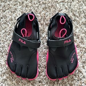 Fila Kid’s Skeleton-Toes Lightweight Five Finger Athletic Sandal Shoes Size 2